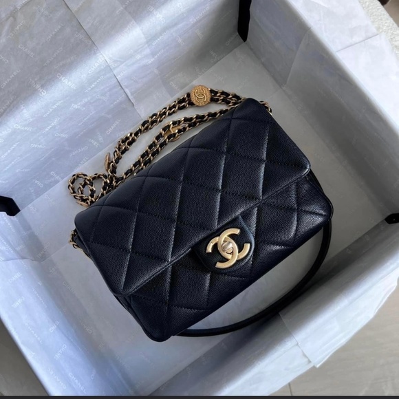 Chanel Handbags - Chanel flap 7.5 Caviar